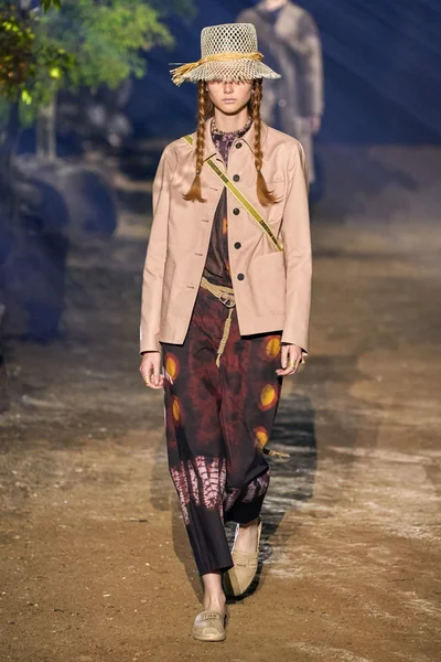 Look 39